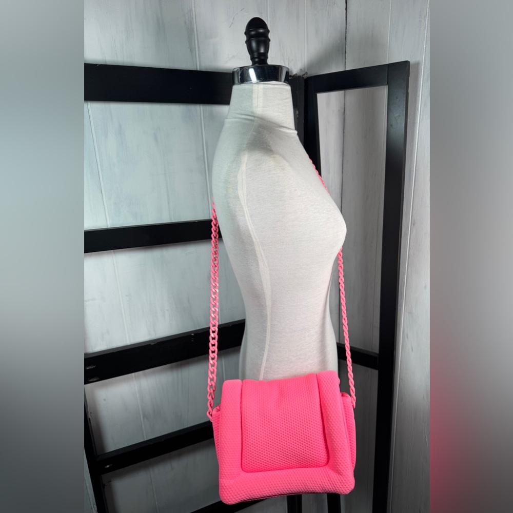 Essentiel Antwerp Zippotaumus Lightweight Puffy Mesh Crossbody Medium Fun NEW - Picture 2 of 5